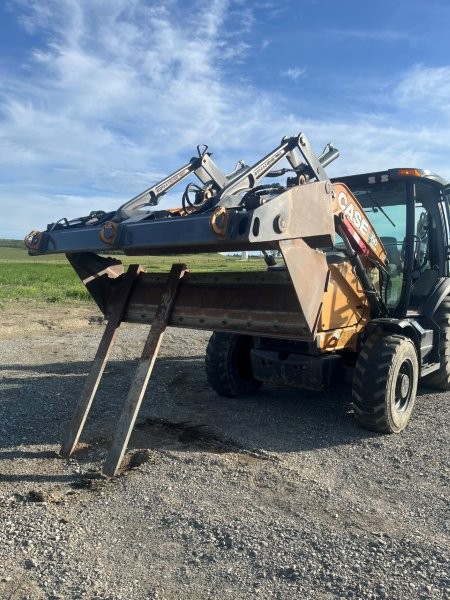  2019 CASE 580 Super N at Conquest Equipment Alberta