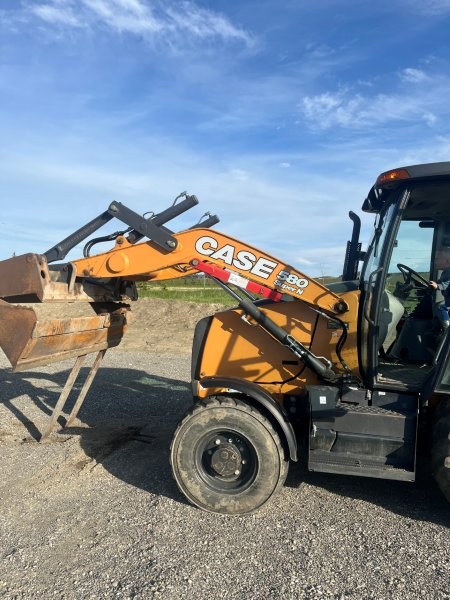  2019 CASE 580 Super N at Conquest Equipment Alberta