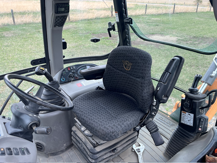  2019 CASE 580 Super N at Conquest Equipment Alberta