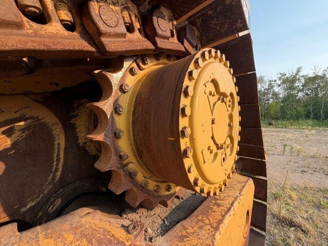  1998 CAT D8R at Conquest Equipment Manitoba