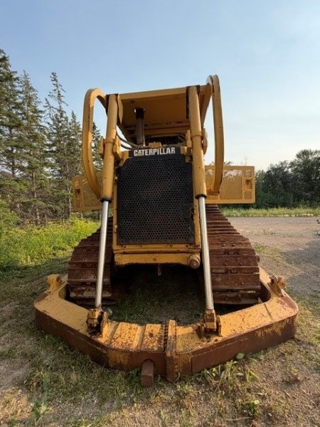  1998 CAT D8R at Conquest Equipment Manitoba