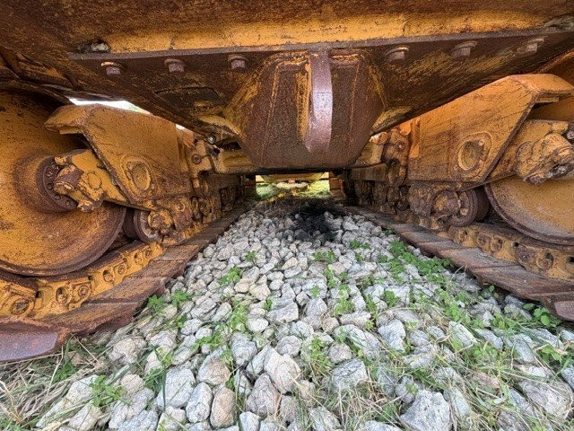 1997 CAT D8R at Conquest Equipment Manitoba