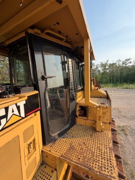  1998 CAT D8R at Conquest Equipment Manitoba