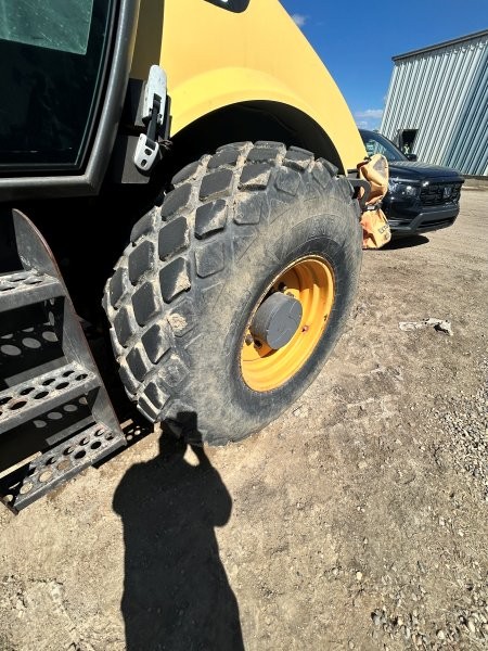  2008 VOLVO SD 100D at Conquest Equipment Saskatchewan