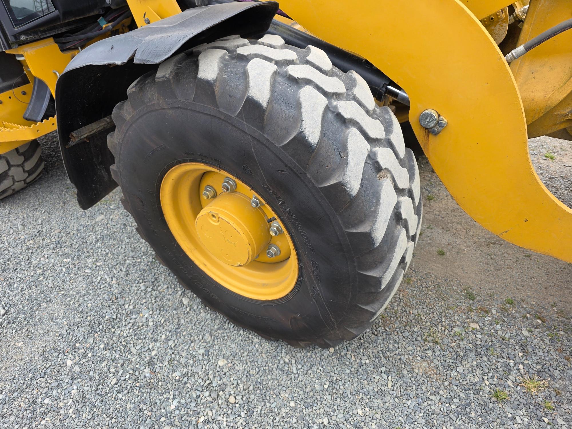  2019 CAT 906 at Conquest Equipment Saskatchewan