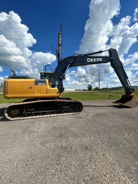  2018 DEERE 180G at Conquest Equipment Saskatchewan
