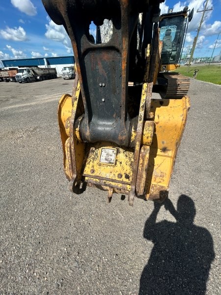  2018 DEERE 180G at Conquest Equipment Saskatchewan