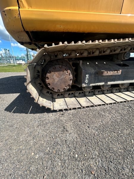  2018 DEERE 180G at Conquest Equipment Saskatchewan
