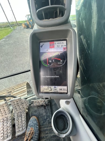  2018 DEERE 180G at Conquest Equipment Saskatchewan