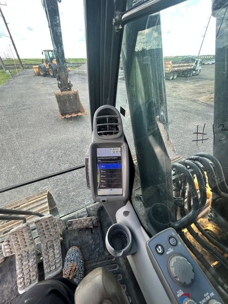  2018 DEERE 180G at Conquest Equipment Saskatchewan