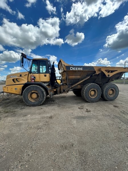  2011 DEERE 300DT at Conquest Equipment Saskatchewan