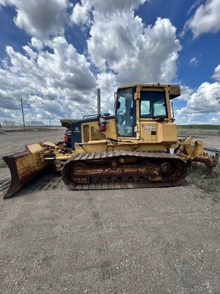 2003 DEERE 700H at Conquest Equipment Saskatchewan