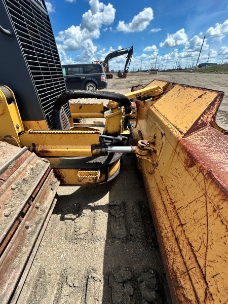  2003 DEERE 700H at Conquest Equipment Saskatchewan