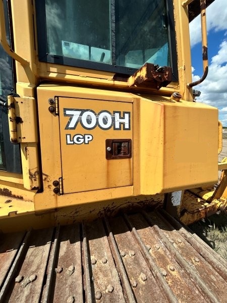  2003 DEERE 700H at Conquest Equipment Saskatchewan