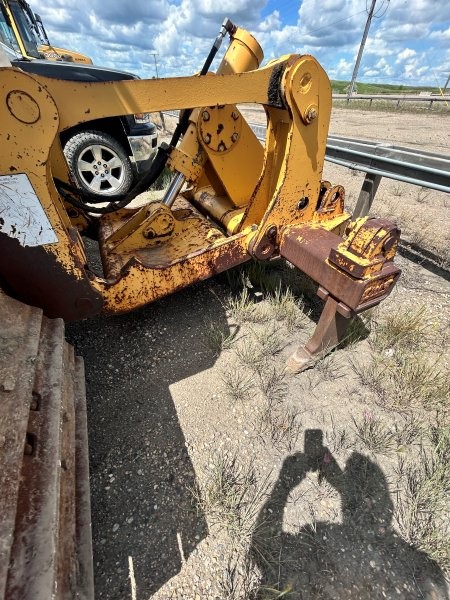  2003 DEERE 700H at Conquest Equipment Saskatchewan