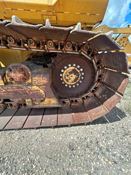 2003 DEERE 700H at Conquest Equipment Saskatchewan