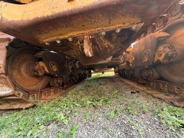  1998 CAT D8R at Conquest Equipment Manitoba