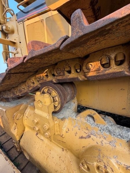  1997 CAT D8R at Conquest Equipment Manitoba
