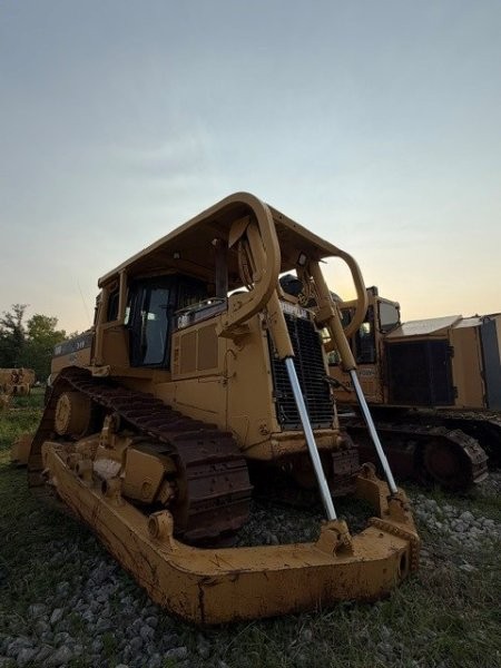  1997 CAT D8R at Conquest Equipment Manitoba