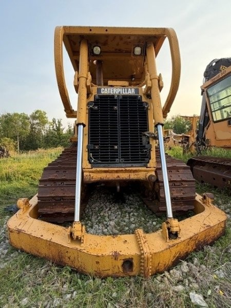  1997 CAT D8R at Conquest Equipment Manitoba