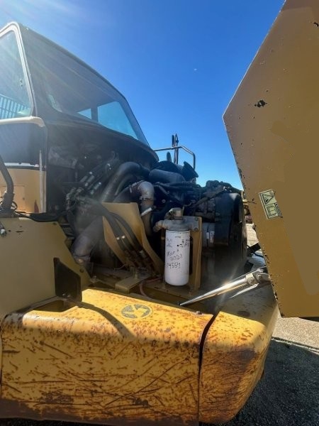 2004 CAT 725 at Conquest Equipment Manitoba