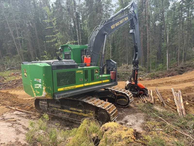  2017 DEERE 2154G at Conquest Equipment Ontario