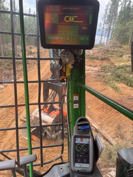  2017 DEERE 2154G at Conquest Equipment Ontario