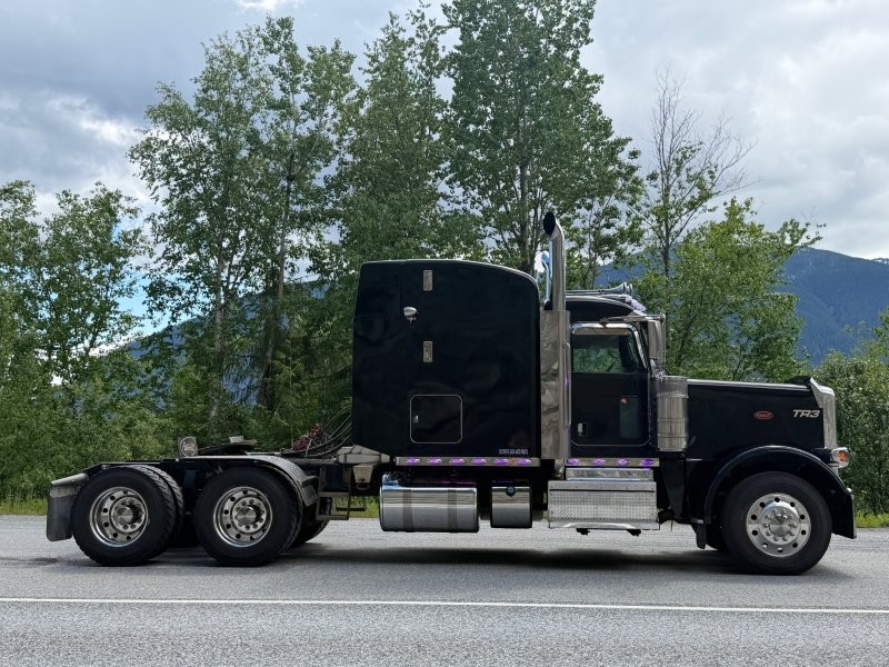  2020 Peterbilt 389 Tandem at Conquest Equipment BC