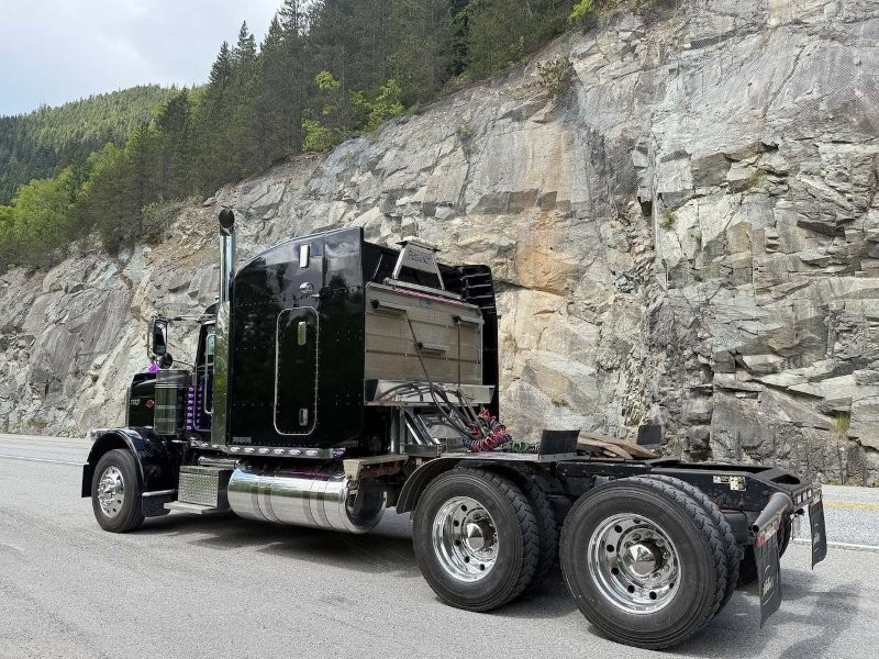  2020 Peterbilt 389 Tandem at Conquest Equipment BC