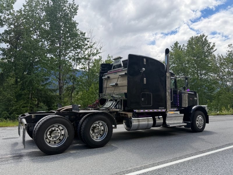  2020 Peterbilt 389 Tandem at Conquest Equipment BC