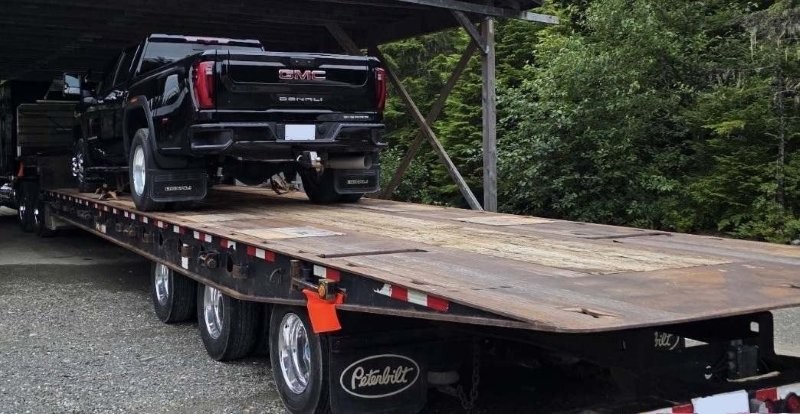  2019 Doepker Tilt deck at Conquest Equipment BC