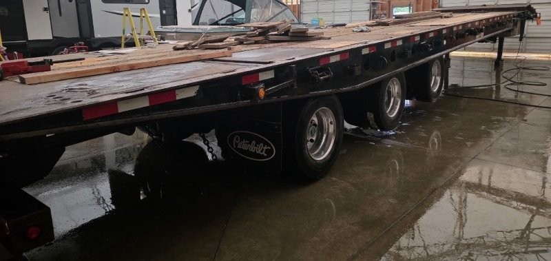  2019 Doepker Tilt deck at Conquest Equipment BC